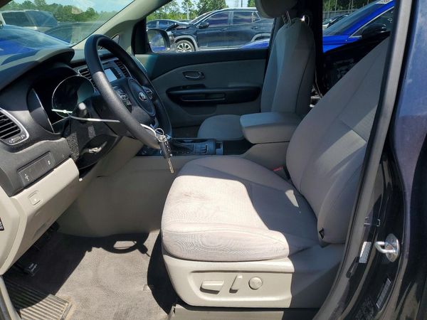 2016 KIA SEDONA LX - Middle-low
