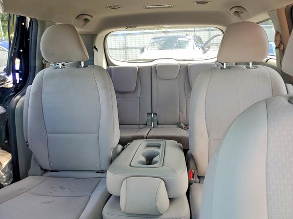 2016 KIA SEDONA LX - Middle-low