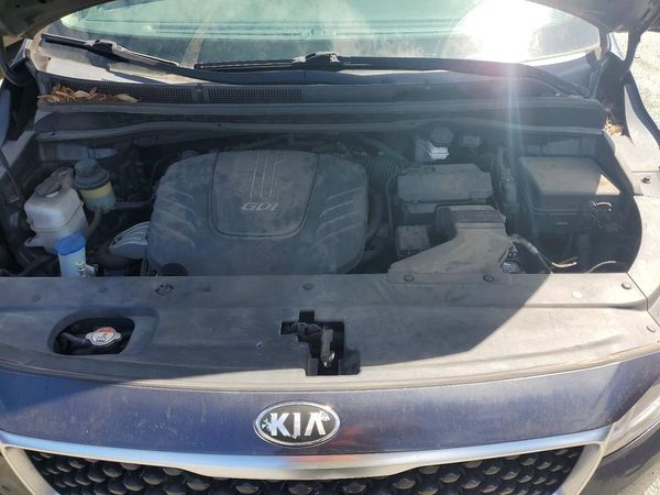2016 KIA SEDONA LX - Middle-low