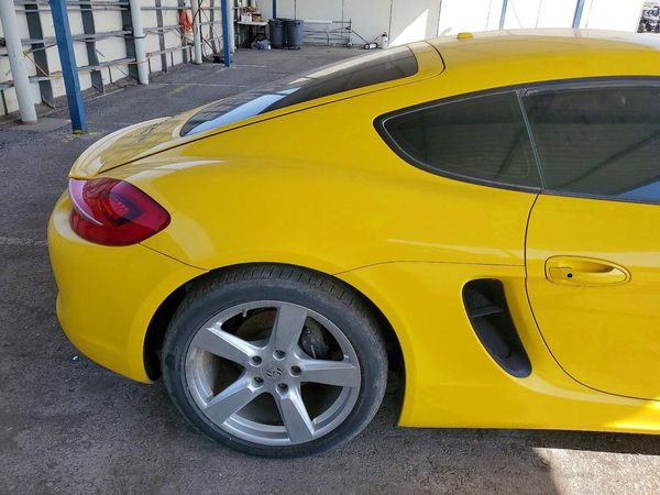 2016 PORSCHE CAYMAN