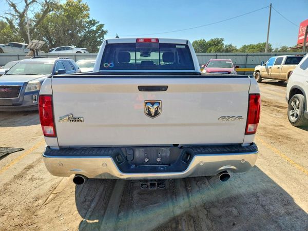 2018 RAM 1500 SLT