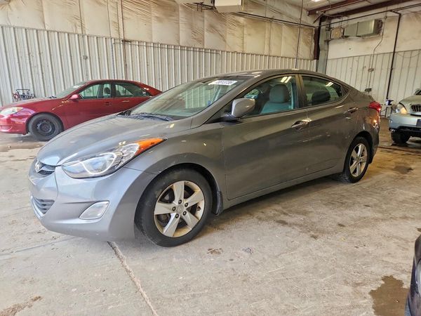 2013 HYUNDAI ELANTRA