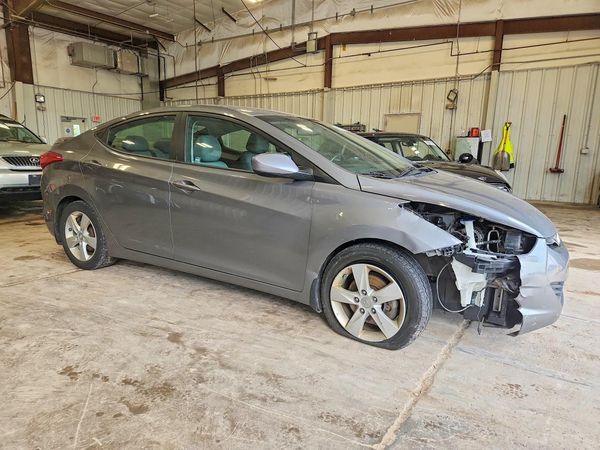 2013 HYUNDAI ELANTRA