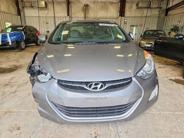 2013 HYUNDAI ELANTRA