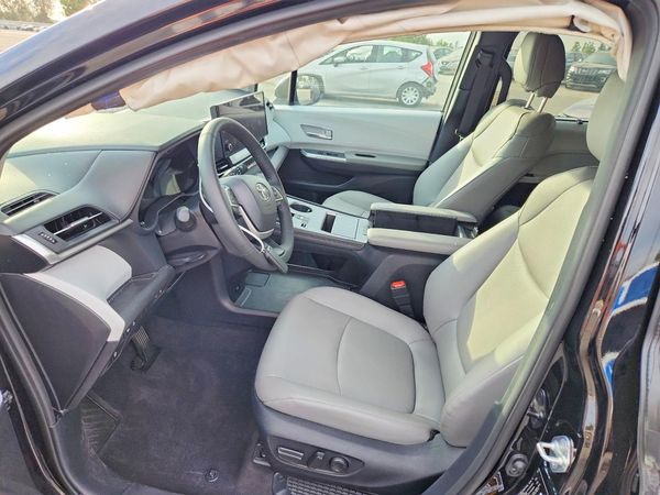 2026 TOYOTA SIENNA