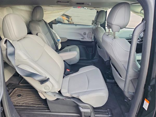 2026 TOYOTA SIENNA
