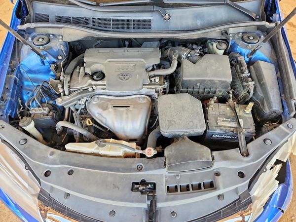 2017 TOYOTA CAMRY LE/SE/XLE/XSE — Engine bay