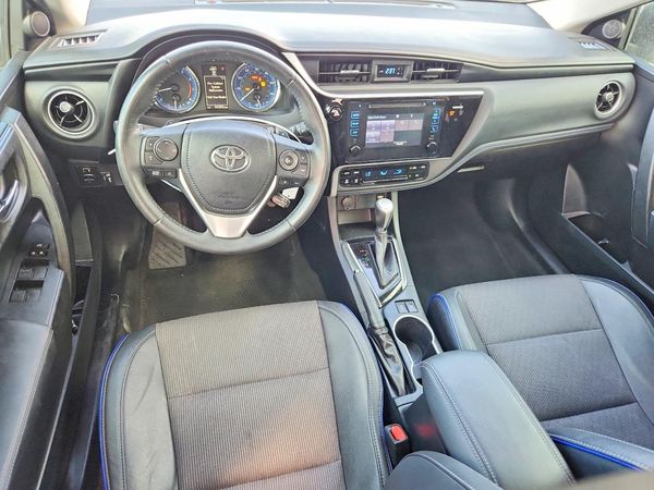 2017 TOYOTA COROLLA