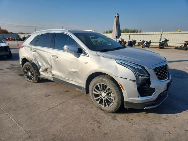 2020 CADILLAC XT5