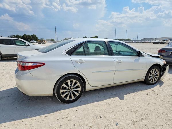 2017 TOYOTA CAMRY XLE/XSE
