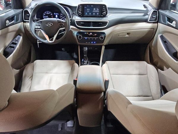 2021 HYUNDAI TUCSON SE