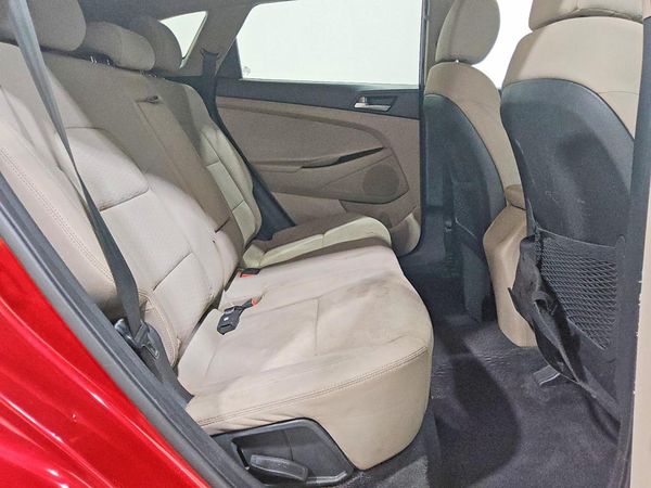 2021 HYUNDAI TUCSON SE