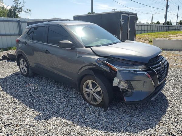 2024 NISSAN KICKS S