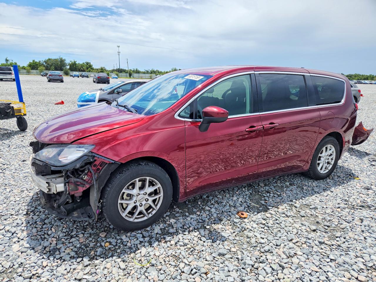 2022 CHRYSLER VOYAGER
