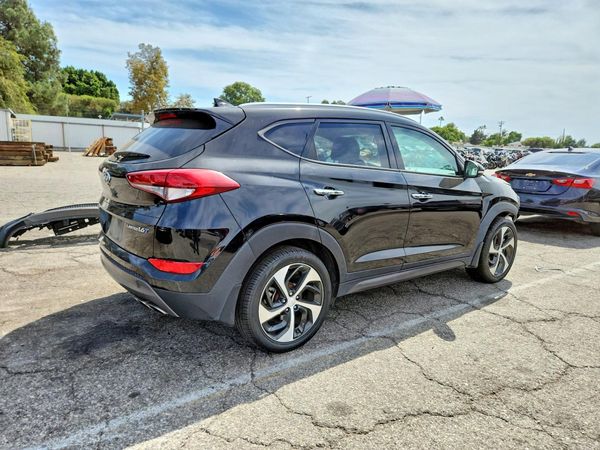 2016 HYUNDAI TUCSON
