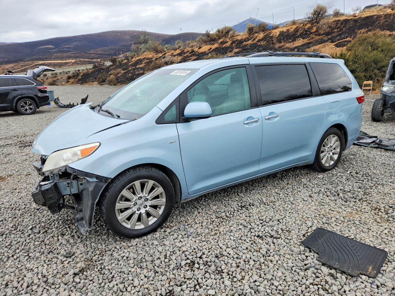 2016 TOYOTA SIENNA