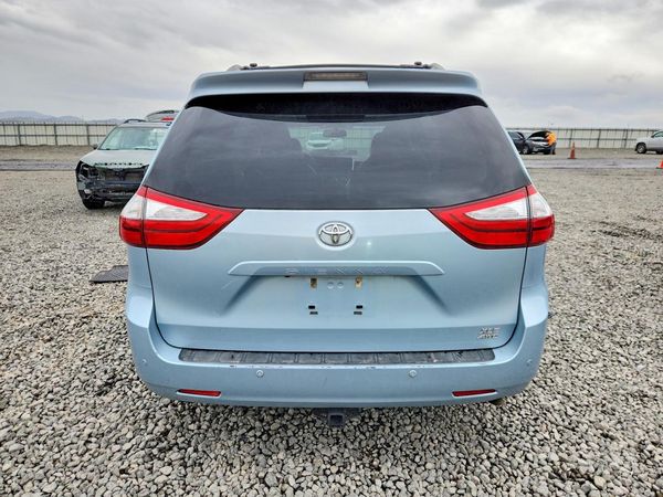 2016 TOYOTA SIENNA