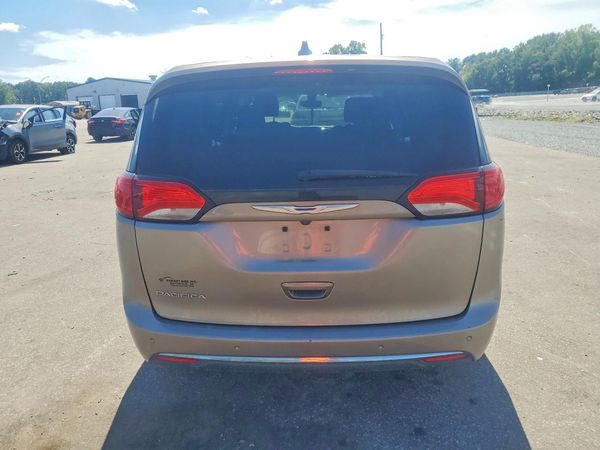2018 CHRYSLER PACIFICA