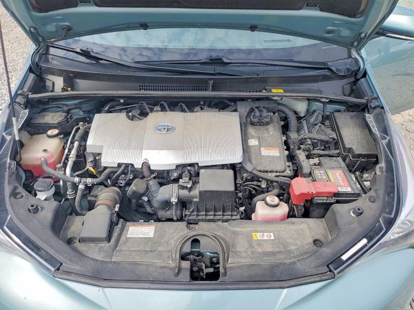 2017 TOYOTA PRIUS
