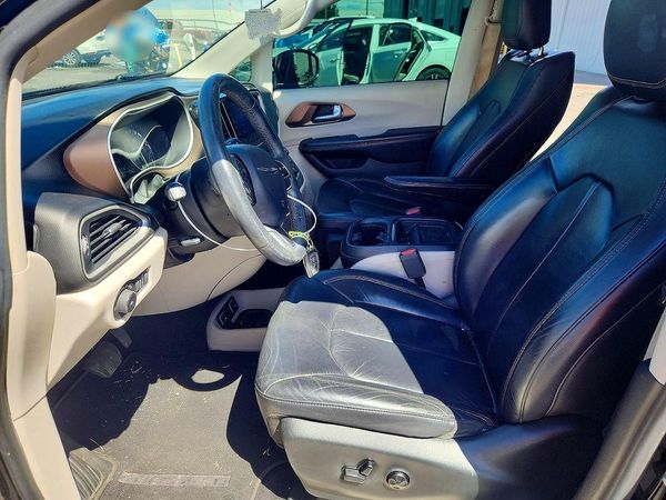 2017 CHRYSLER PACIFICA