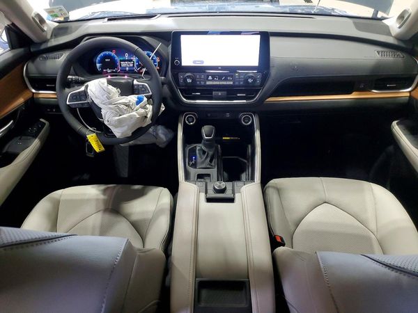 2026 TOYOTA GRAND HIGHLANDER