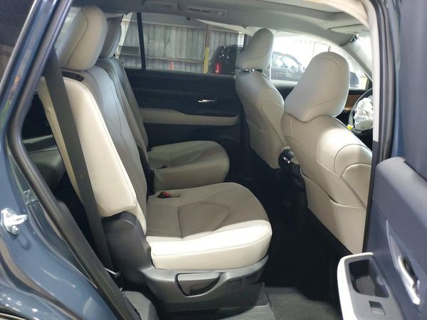 2026 TOYOTA GRAND HIGHLANDER