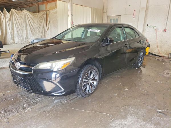 2015 TOYOTA CAMRY