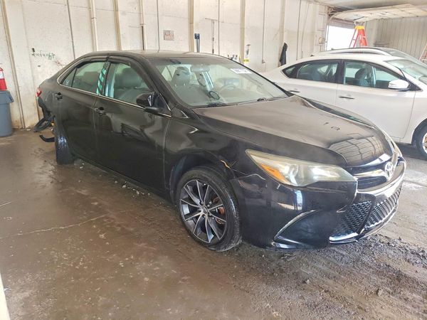2015 TOYOTA CAMRY