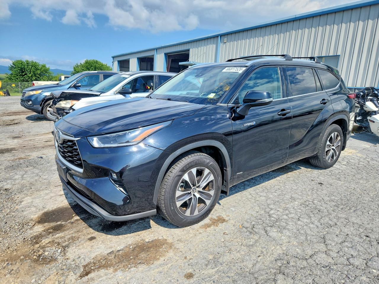 2021 TOYOTA HIGHLANDER XLE