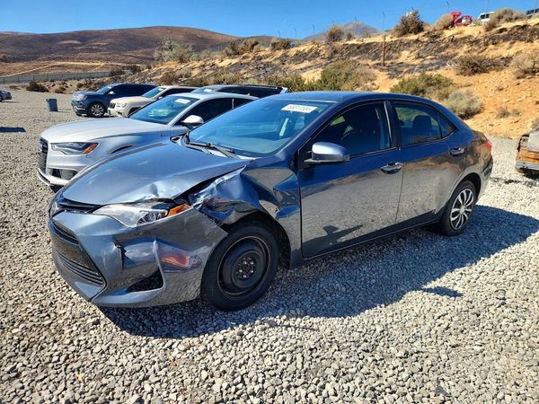 2017 TOYOTA COROLLA