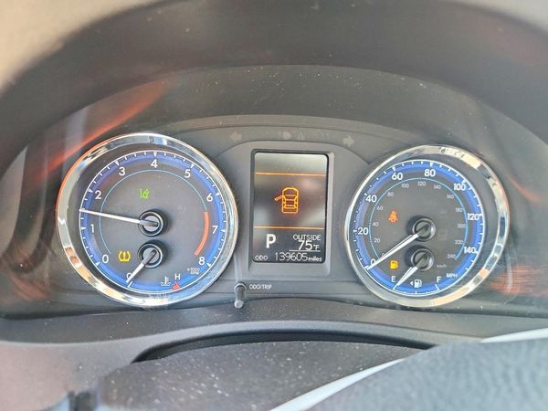 2017 TOYOTA COROLLA
