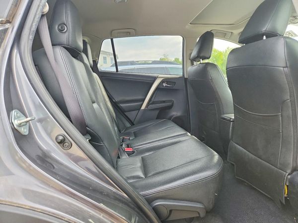 2015 TOYOTA RAV4 XLE (M Grade)