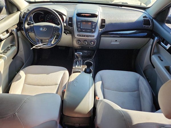 2015 KIA SORENTO GL