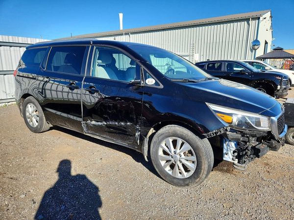 2018 KIA SEDONA LX