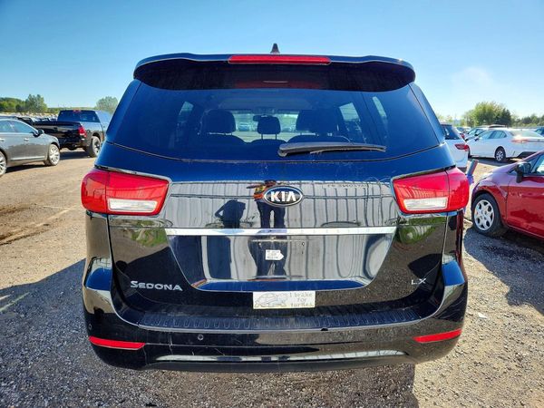 2018 KIA SEDONA LX