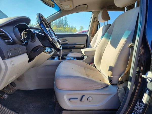 2018 KIA SEDONA LX