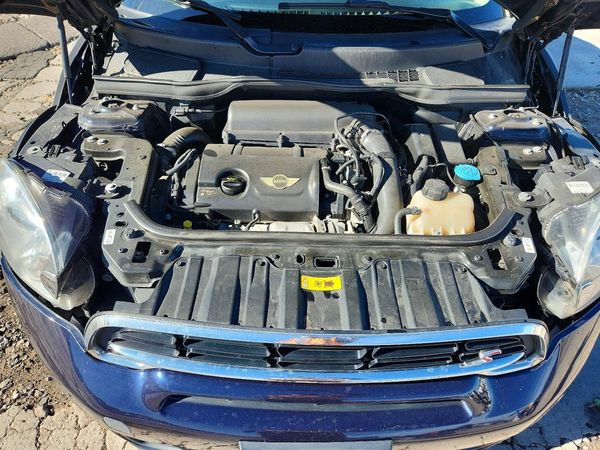 2016 MINI COOPER — Engine bay