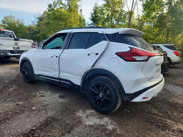 2021 NISSAN KICKS SR