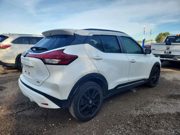 2021 NISSAN KICKS SR