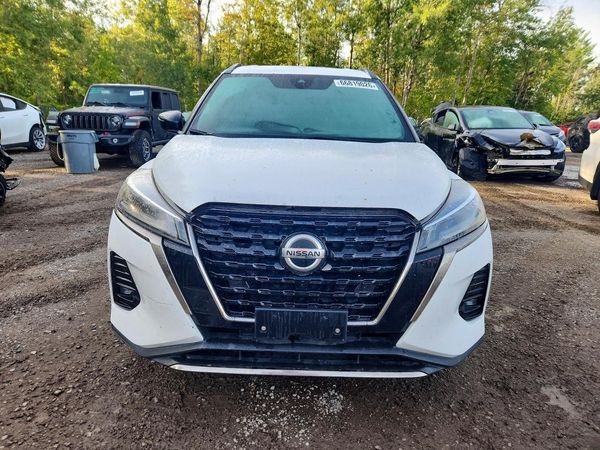 2021 NISSAN KICKS SR