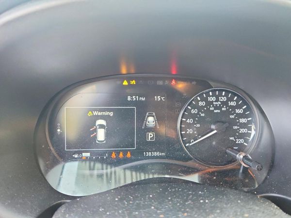 2021 NISSAN KICKS SR