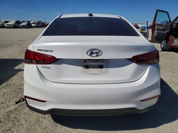 2018 HYUNDAI ACCENT SE and SEL