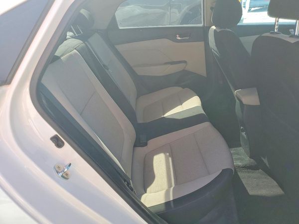 2018 HYUNDAI ACCENT SE and SEL