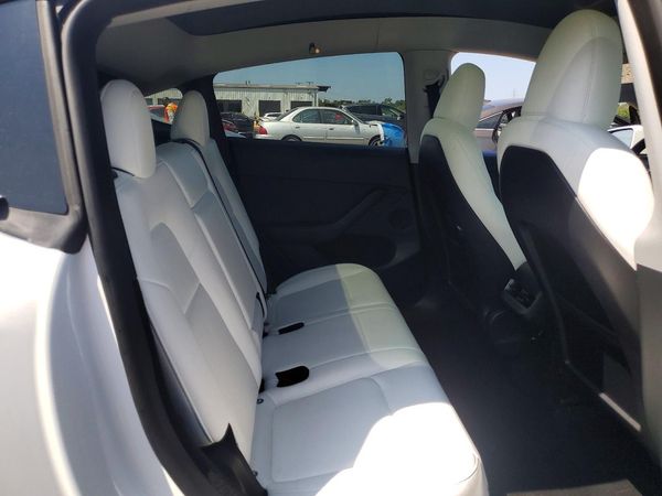 2024 TESLA MODEL  Y