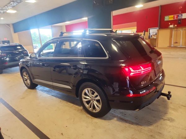 2017 AUDI Q7 quattro Premium Plus