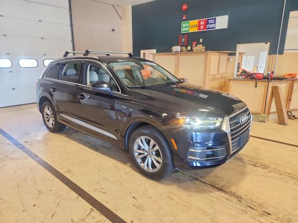 2017 AUDI Q7 quattro Premium Plus