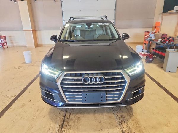 2017 AUDI Q7 quattro Premium Plus