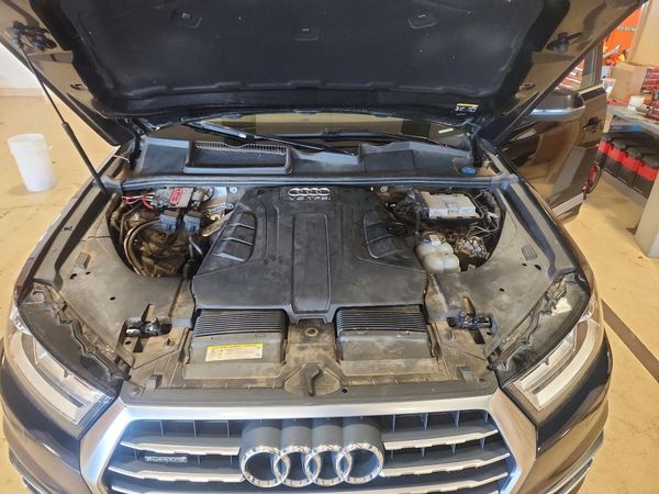 2017 AUDI Q7 quattro Premium Plus