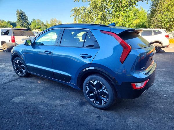 2023 KIA NIRO Wind