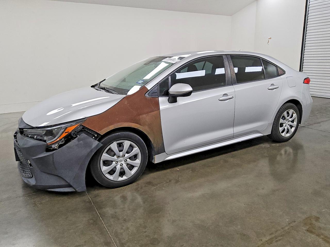 2022 TOYOTA COROLLA LE — Front 3/4